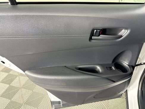Used 2024 Toyota Corolla Cross LE FWD image 25