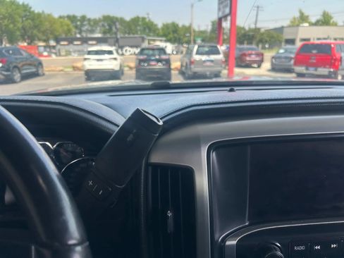 Used 2014 GMC Sierra 1500 SLT w/ SLT Crew Cab Value Package AWD/4WD image 17