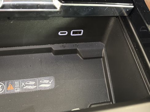 Used 2026 GMC Yukon Denali w/ LPO, Floor Liner Package AWD/4WD image 28