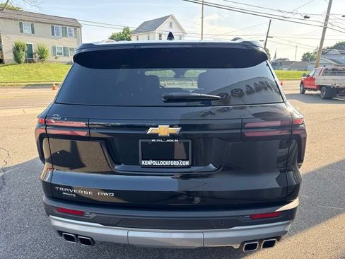 Used 2025 Chevrolet Traverse LT AWD/4WD image 7
