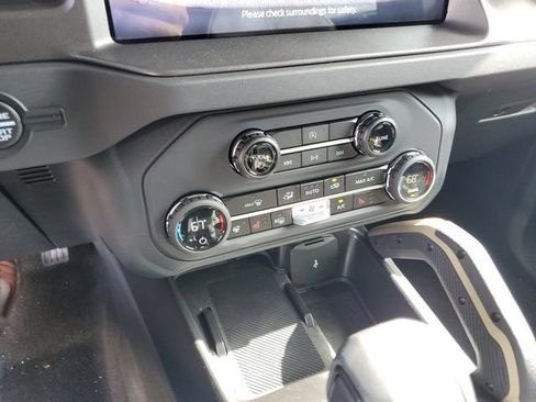 Used 2025 Ford Bronco Badlands AWD/4WD image 21