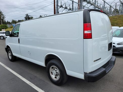 Used 2019 Chevrolet Express 2500 w/ Driver Convenience Package image 5
