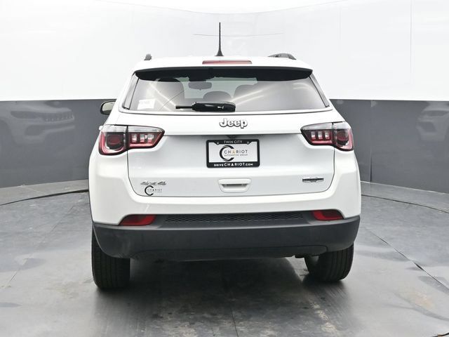 Used 2024 Jeep Compass Latitude AWD/4WD image 5