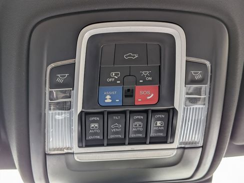 Used 2023 RAM 1500 Limited w/ Trailer Tow Group image 27