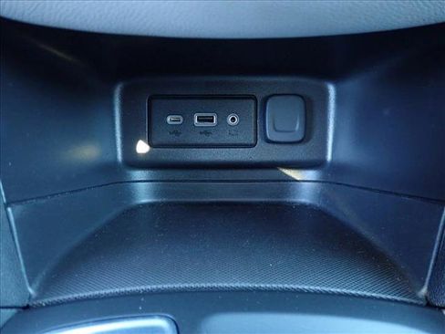 Used 2023 Chevrolet Equinox LT image 19