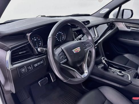 Used 2023 Cadillac XT6 Sport w/ Technology Package AWD/4WD image 10