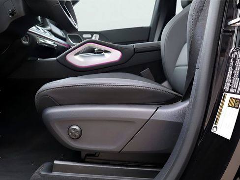 Certified 2025 Mercedes-Benz GLE 450 4MATIC image 39