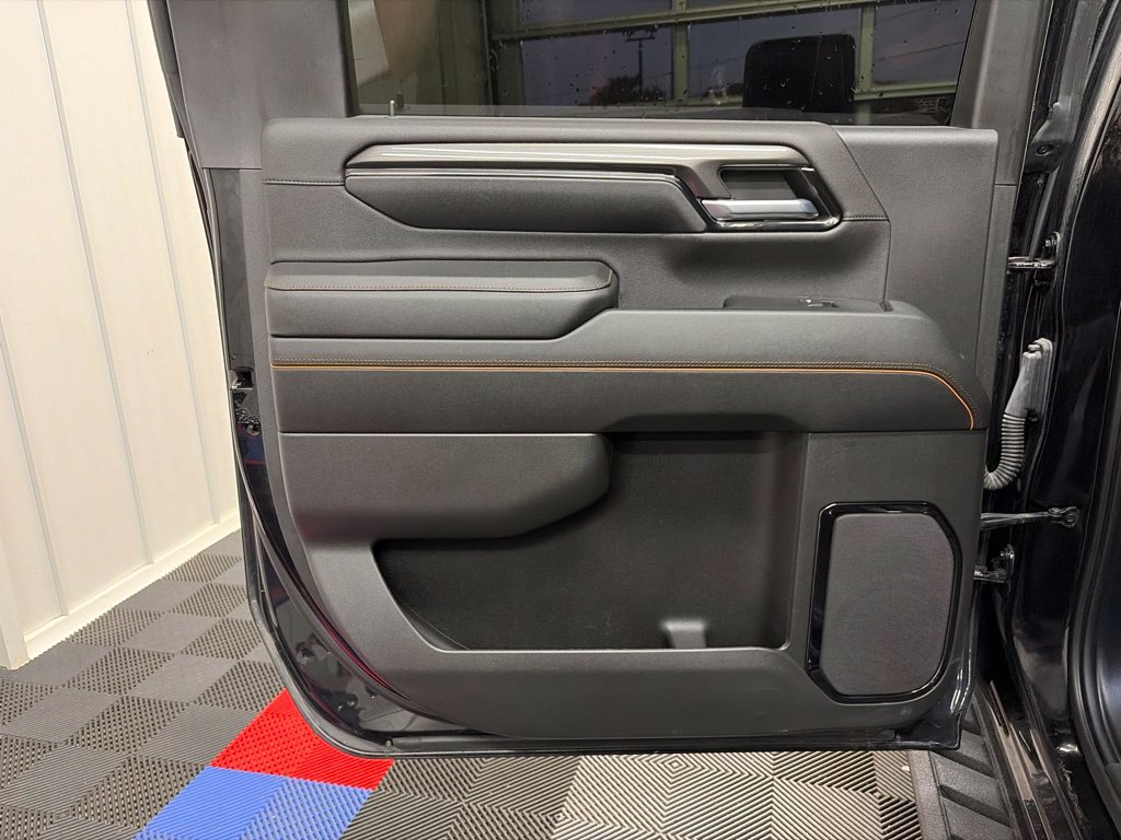 Used 2024 GMC Sierra 2500 AT4 w/ AT4 Preferred Package AWD/4WD image 13