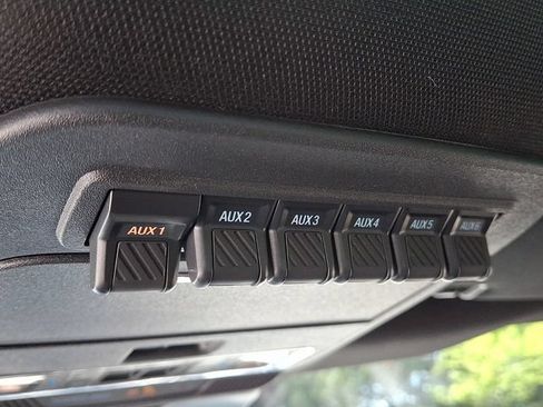 Used 2025 Ford F150 Raptor AWD/4WD image 33