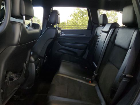 Used 2019 Jeep Grand Cherokee Altitude RWD image 8