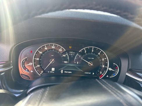 Used 2019 BMW 530i w/ Convenience Package image 19