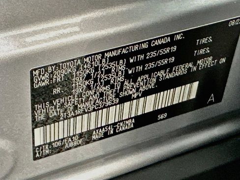 Used 2023 Toyota RAV4 XLE Premium AWD/4WD image 32