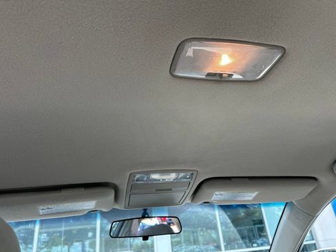 Used 2009 Toyota Camry LE FWD image 19