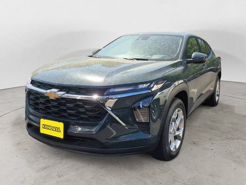 Certified 2026 Chevrolet Trax LS w/ LS Convenience Package FWD image 1