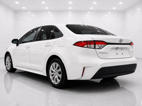 Used 2026 Toyota Corolla LE FWD image 3