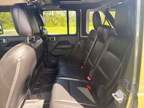Used 2021 Jeep Wrangler Unlimited Sahara AWD/4WD image 11