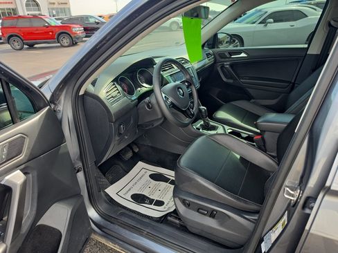 Used 2021 Volkswagen Tiguan SE AWD/4WD image 9
