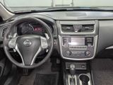 Used 2016 Nissan Altima 2.5 SR w/ LED Appearance Package image 5