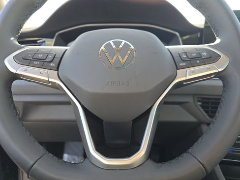 New 2026 Volkswagen Jetta SE image 17