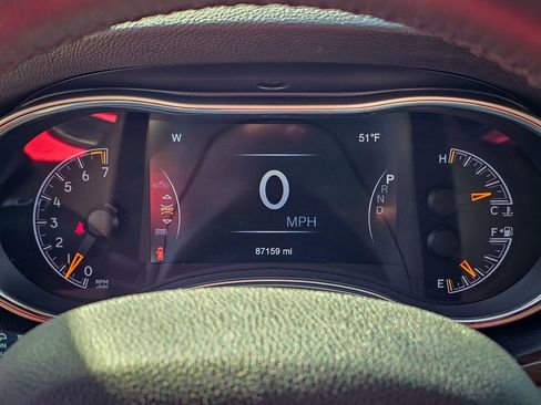 Used 2017 Jeep Grand Cherokee Limited image 18