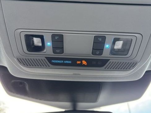 Used 2023 Ford Explorer XLT w/ Equipment Group 202A AWD/4WD image 25