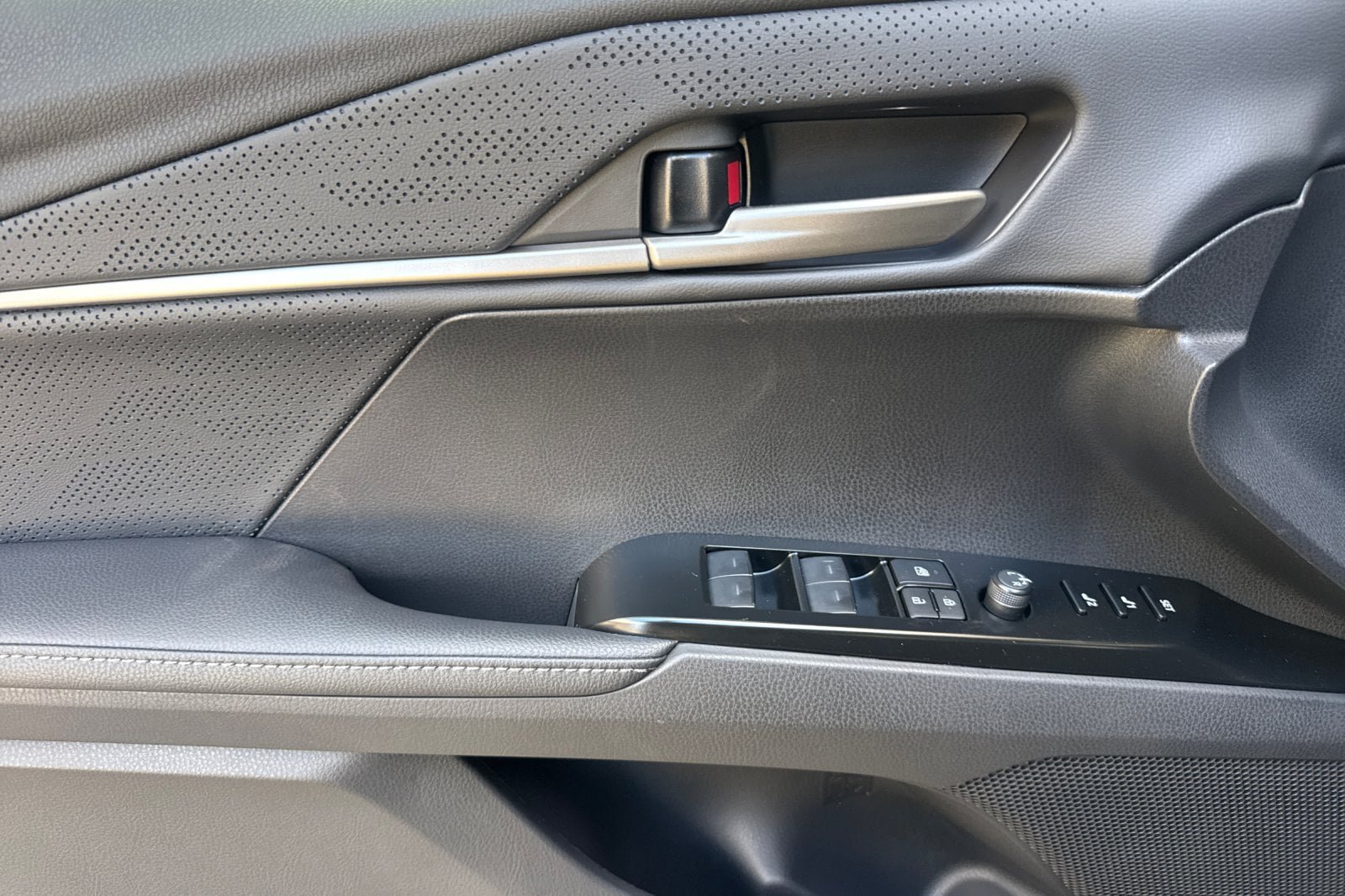 New 2026 Toyota Camry XSE FWD image 10
