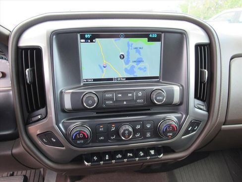 Used 2019 Chevrolet Silverado 2500 LTZ w/ Duramax Plus Package AWD/4WD image 23