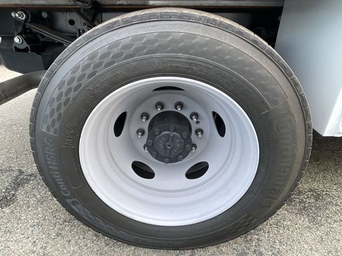 New 2024 Ford F450 XL w/ XL Chrome Package image 11