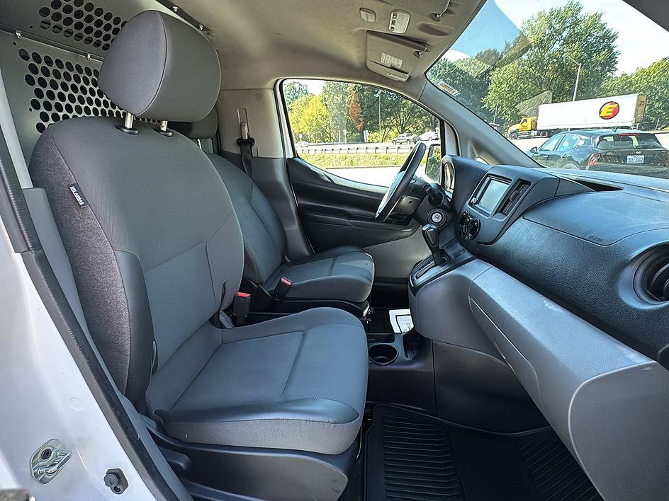 Used 2021 Nissan NV200 S FWD image 33