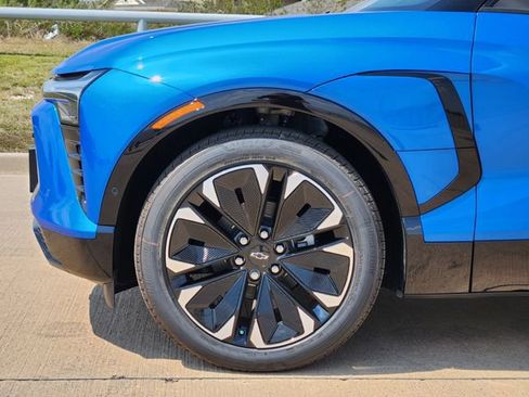 New 2026 Chevrolet Blazer EV RS w/ Super Cruise Package image 15