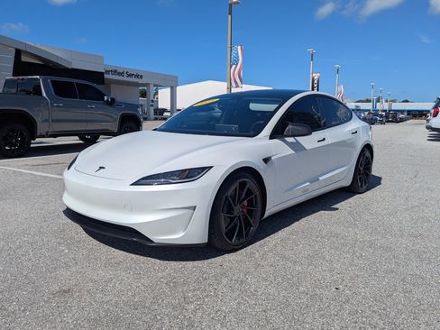 Used 2025 Tesla Model 3 Performance AWD/4WD image 3