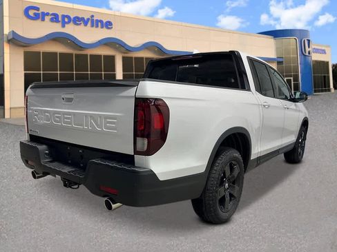 New 2026 Honda Ridgeline Black Edition image 5
