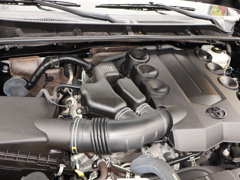 Used 2019 Toyota 4Runner Limited image 25