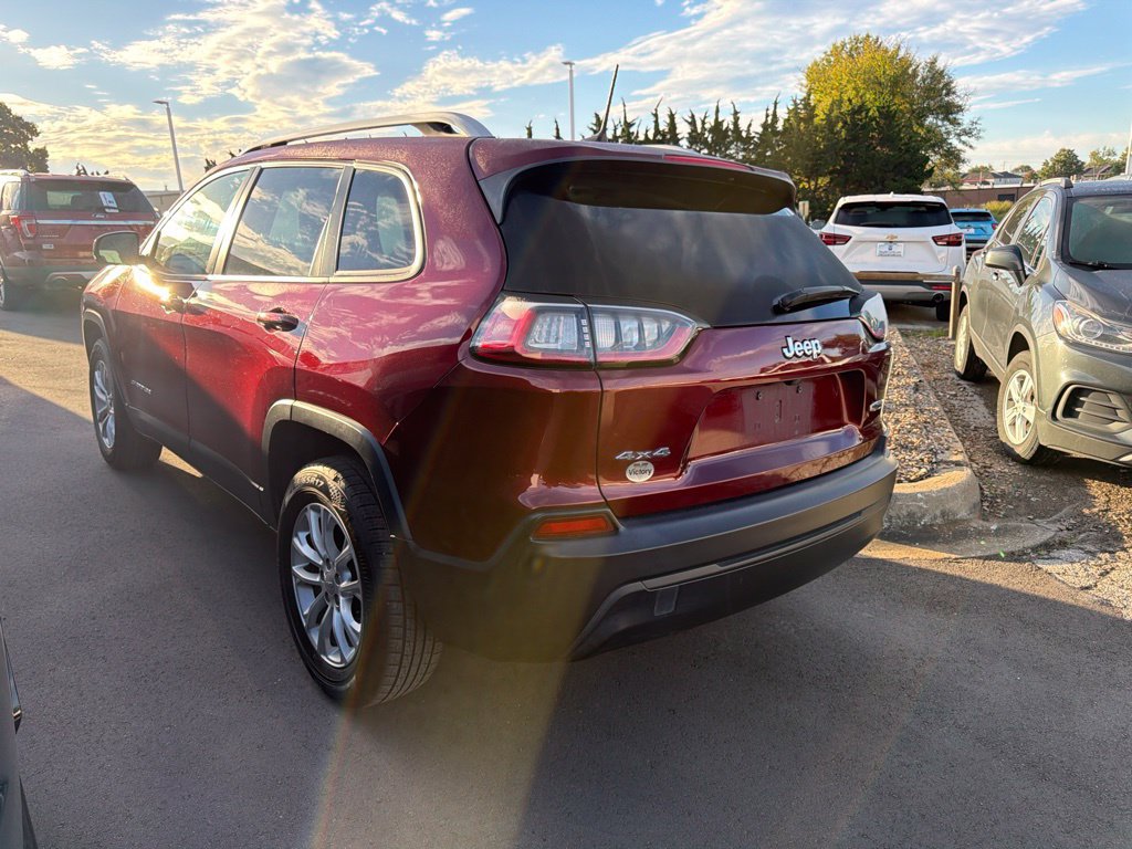 Used 2021 Jeep Cherokee Latitude AWD/4WD image 5
