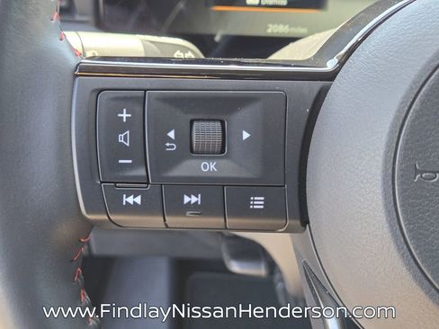 Used 2025 Nissan Kicks SR w/ SR Premium Package FWD image 24