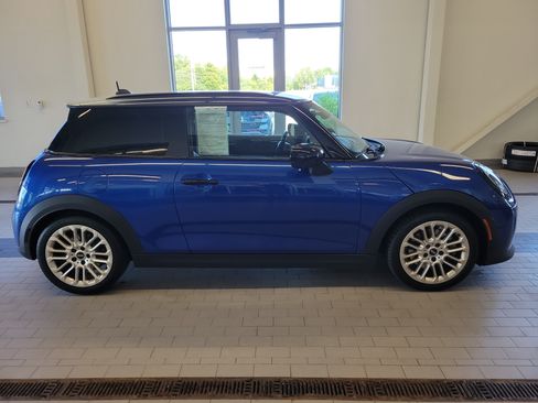 Used 2025 MINI Cooper S FWD image 4