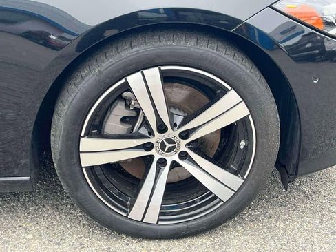 Used 2025 Mercedes-Benz C 300 4MATIC Sedan image 12