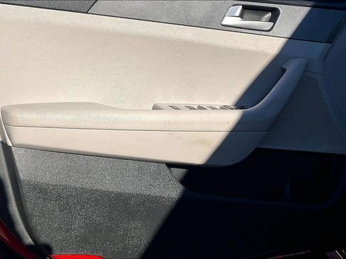 Used 2017 Hyundai Sonata SE image 21