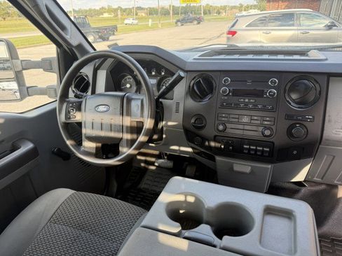Used 2011 Ford F550 2WD Regular Cab Super Duty w/ XL Value Pkg image 8