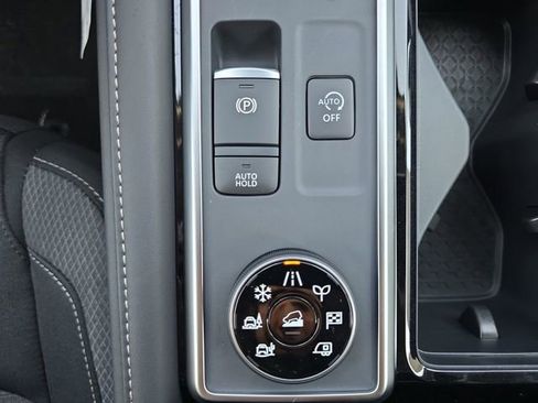 New 2026 Nissan Pathfinder SV image 27