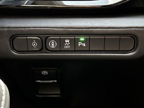 Used 2022 Acura MDX FWD image 24