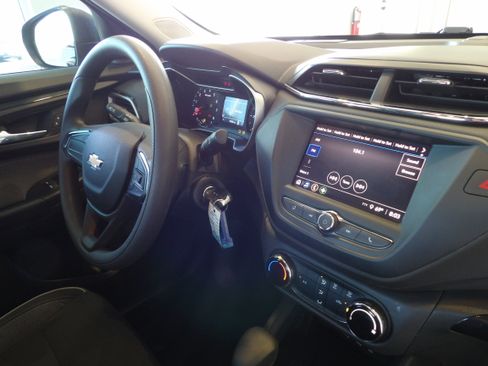 Used 2021 Chevrolet TrailBlazer LS FWD image 22