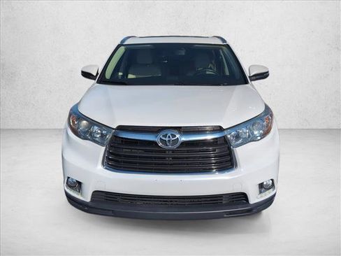 Used 2016 Toyota Highlander Limited image 2