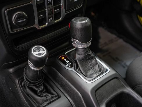Used 2022 Jeep Wrangler Unlimited Sport AWD/4WD image 21