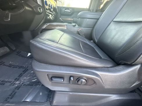 Used 2021 Chevrolet Silverado 1500 LT Trail Boss w/ Convenience Package II image 12