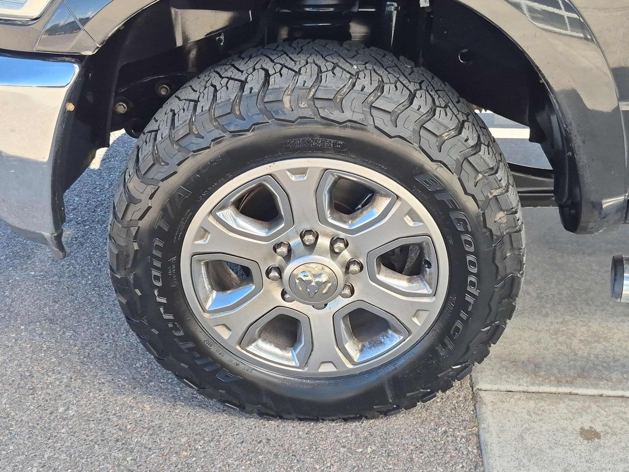 Used 2017 RAM 2500 Laramie AWD/4WD image 11