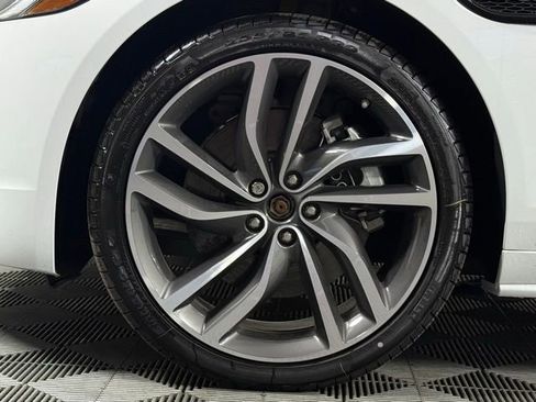 Used 2024 Jaguar XF R-Dynamic SE image 9