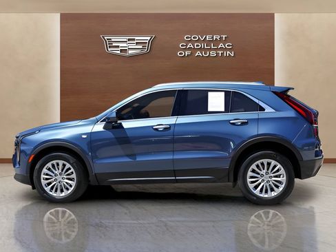 Used 2024 Cadillac XT4 Luxury w/ LPO, Floor Liner Package FWD image 2