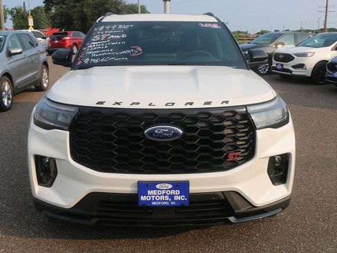 Certified 2025 Ford Explorer ST AWD/4WD image 9