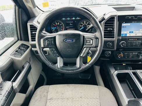 Used 2016 Ford F150 XLT w/ Equipment Group 302A Luxury image 10